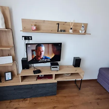 Nar Apartment *